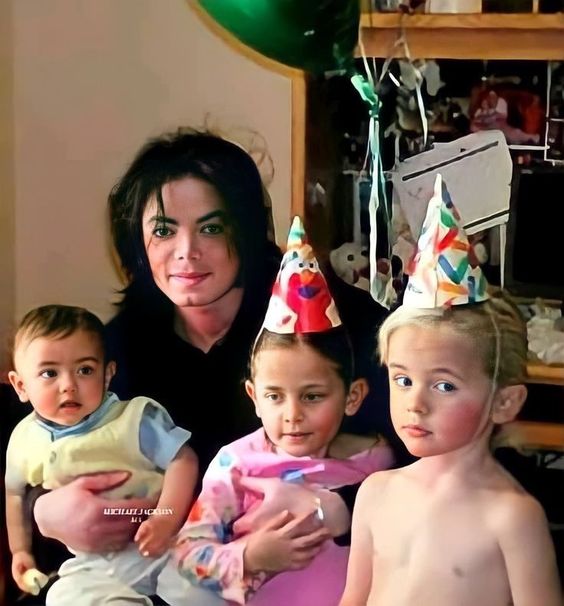 The tragedy of Michael Jackson's 3 children: The eldest son is sick, the daughter commits suicide because of rape, the youngest son is bullied - Photo 1