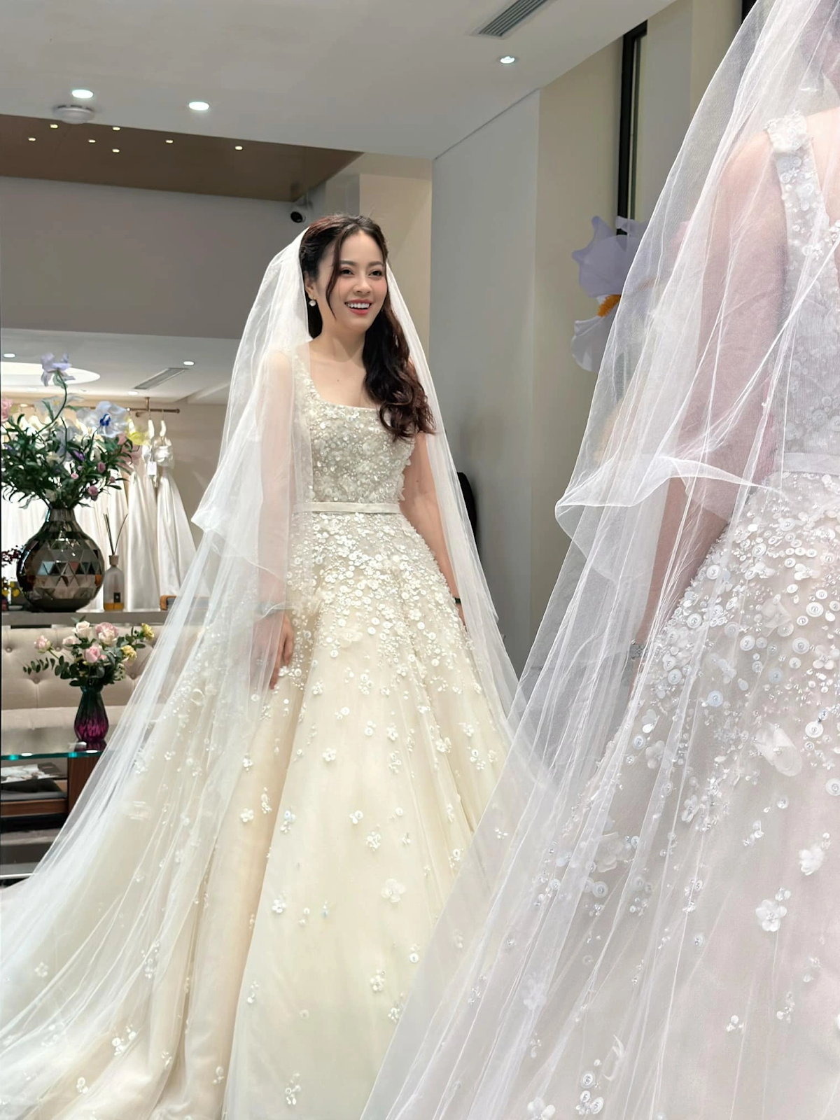 Hằng Túi hé lộ lý do lấy chồng lần 3 dù đã 6 con, diện váy cưới hệt Son Ye Jin - Hình 2