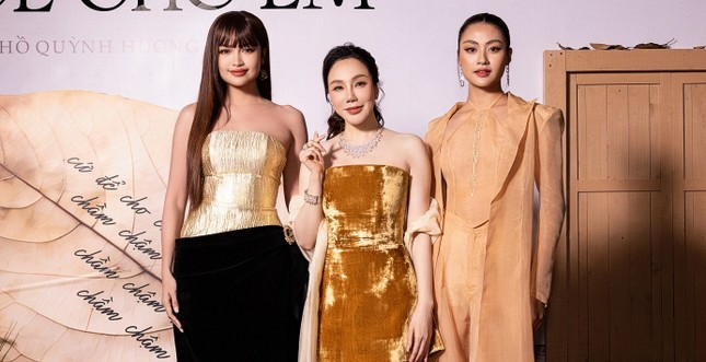 Ngọc Châu phủ nhận chuyện thẩm mỹ, khuôn mặt biến dạng lạ hoắc là do tăng cân - Hình 1