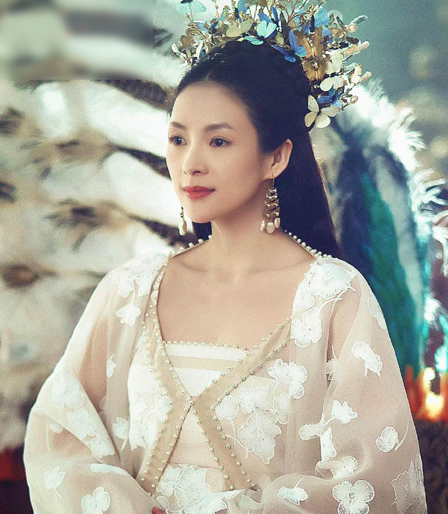 Phạm Băng Băng công khai đá đểu Chương Tử Di: Già mà thích đu vai diễn trẻ - Hình 2