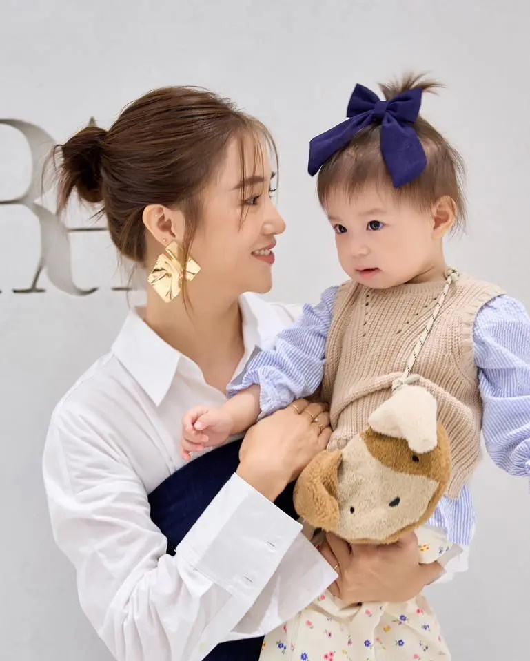 Pam iu ơi sợ hãi khi thấy bố mẹ làm chuyện này, rổ meme ra đời cực đáng yêu - Hình 1
