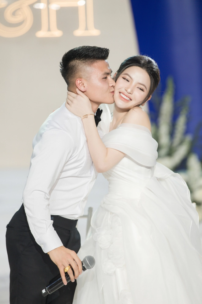 Hàng xóm nhà Quang Hải tung tin về Chu Thanh Huyền, nói tính cách không tin nổi - Hình 5