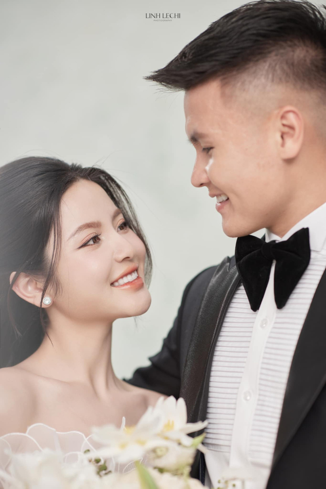 Hoà Minzy quẩy sung hết mình, vẫn ghi điểm tinh tế ở đám cưới Quang Hải - Hình 1