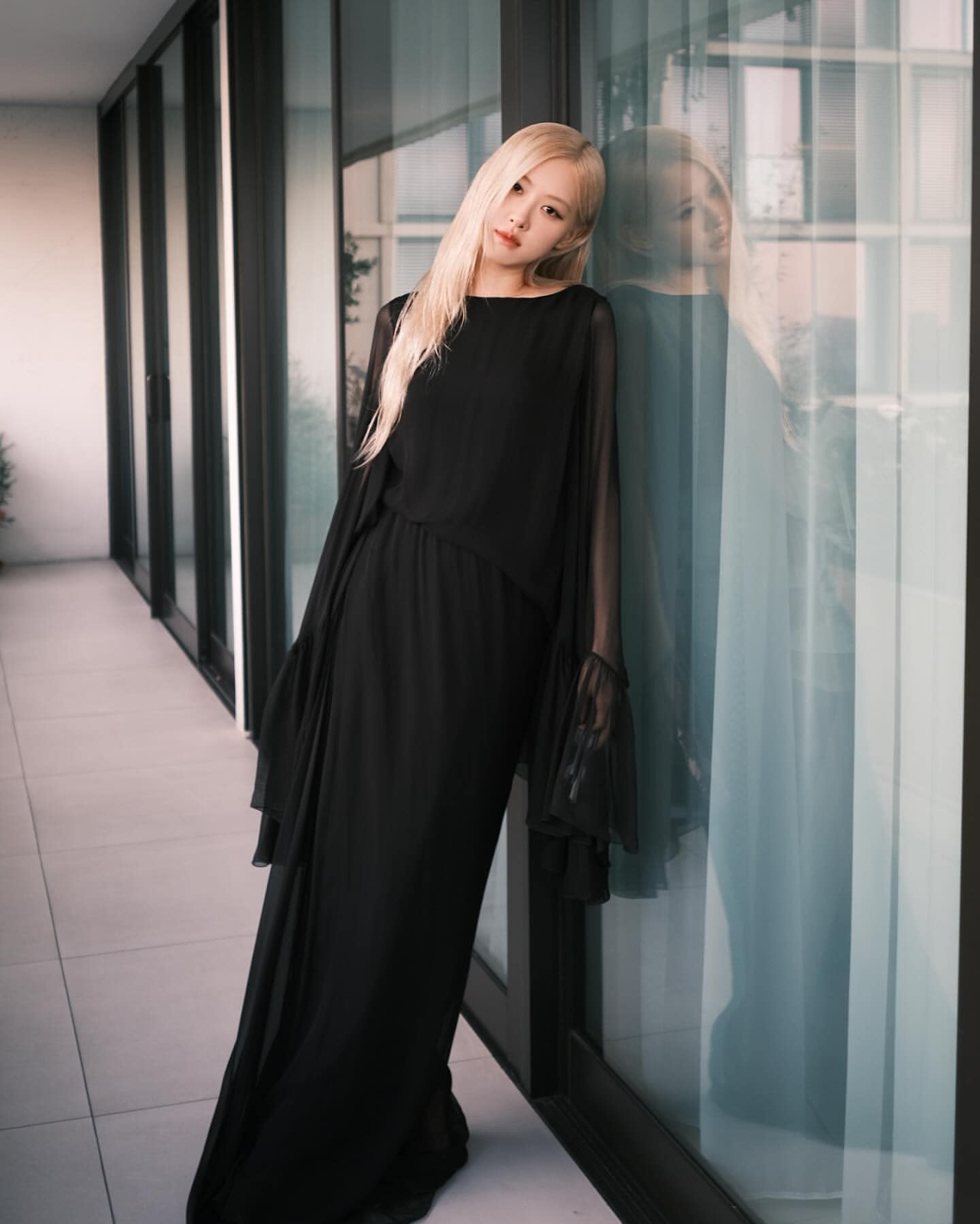 Rosé (BLACKPINK) sẽ hát bài chủ đề show sống còn Hanbin (Tempest) từng tham gia? - Hình 2