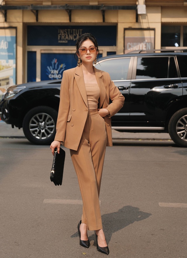 Cách phối đồ công sở chuẩn sang xịn và tôn dáng tối đa - Hình 3