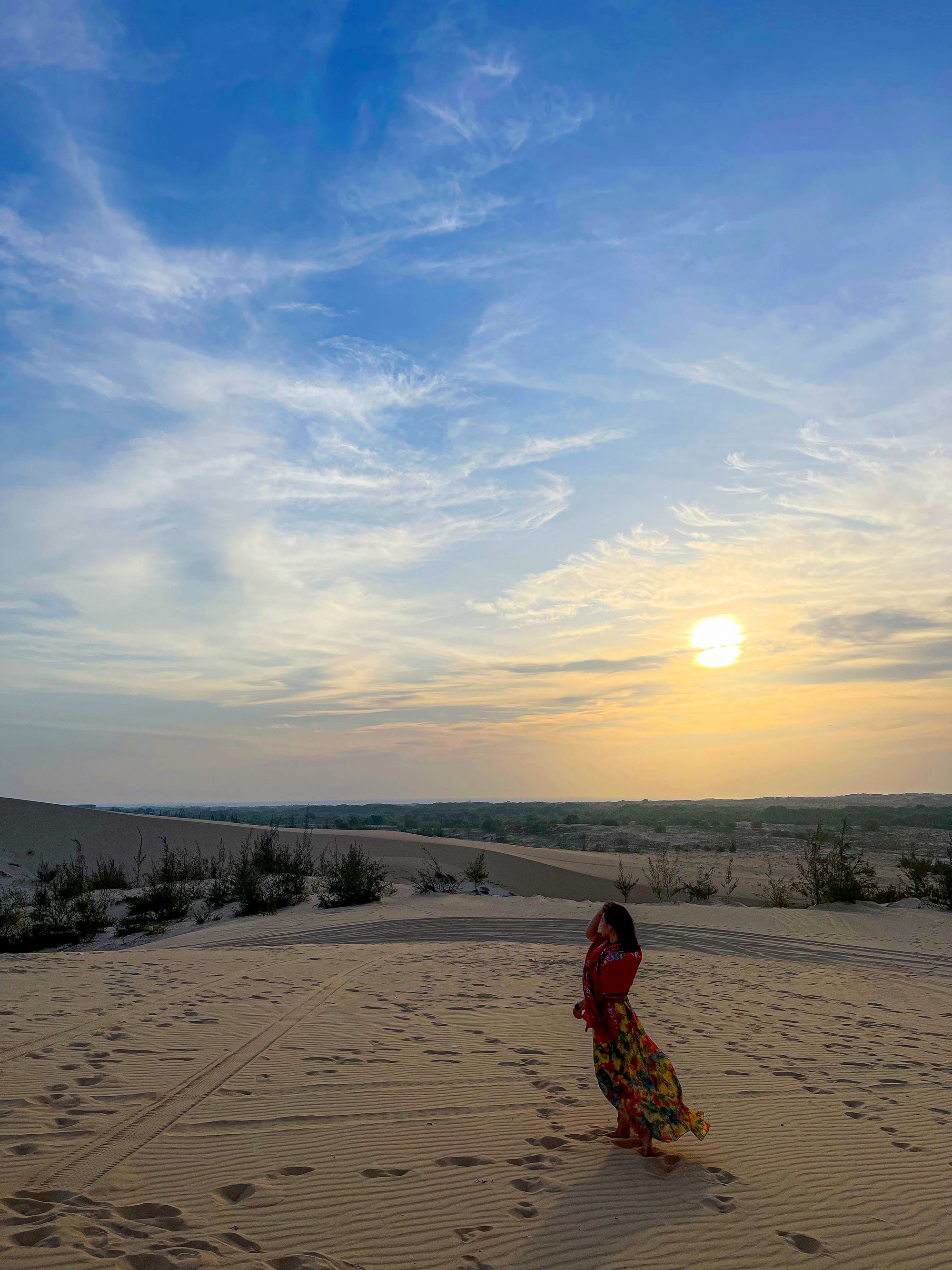 Hãy đặt chân trên Đồi Cát Trắng, thả hồn cảm nhận tiểu sa mạc Sahara của Việt Nam - Hình 14