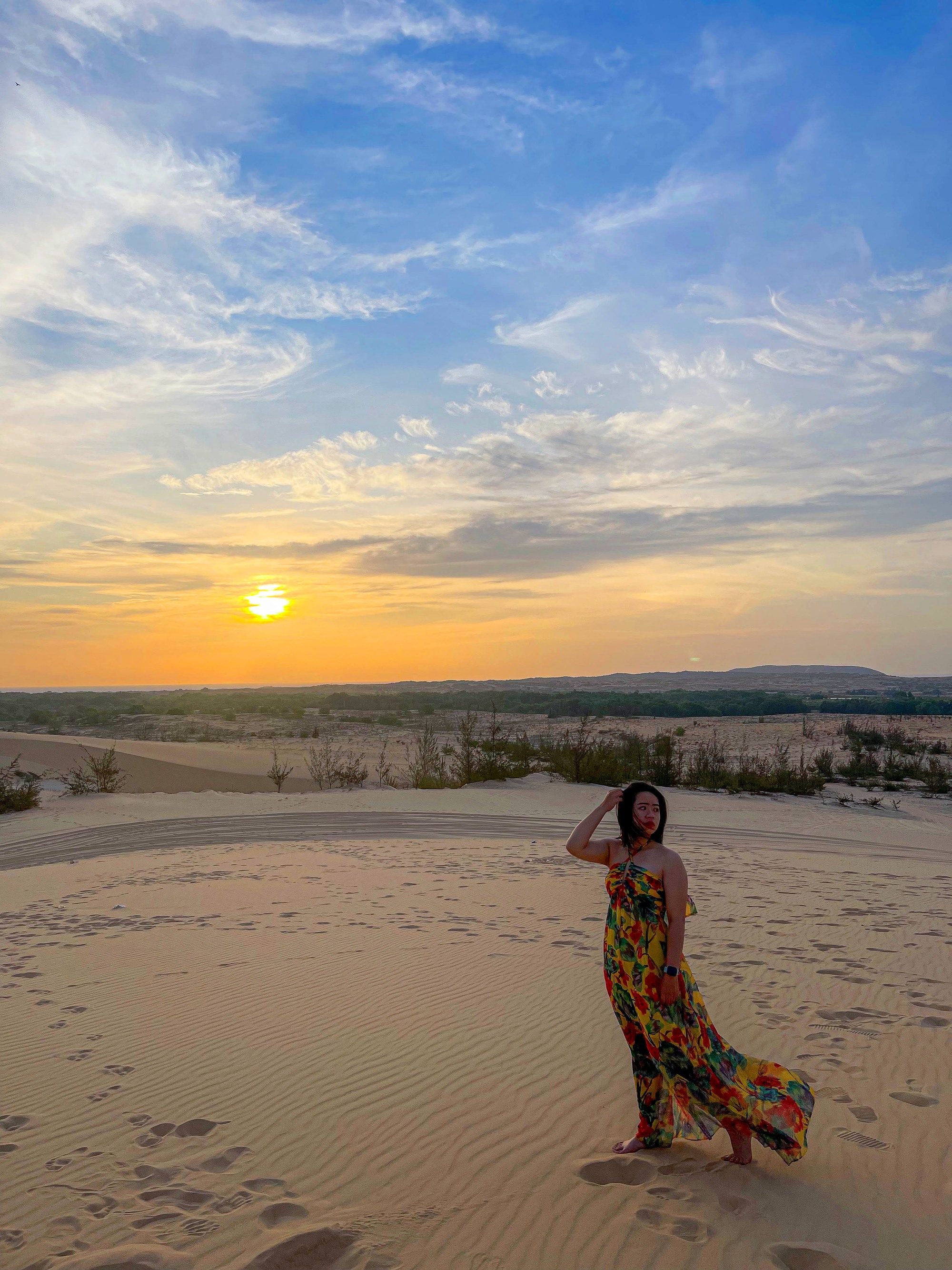 Hãy đặt chân trên Đồi Cát Trắng, thả hồn cảm nhận tiểu sa mạc Sahara của Việt Nam - Hình 12