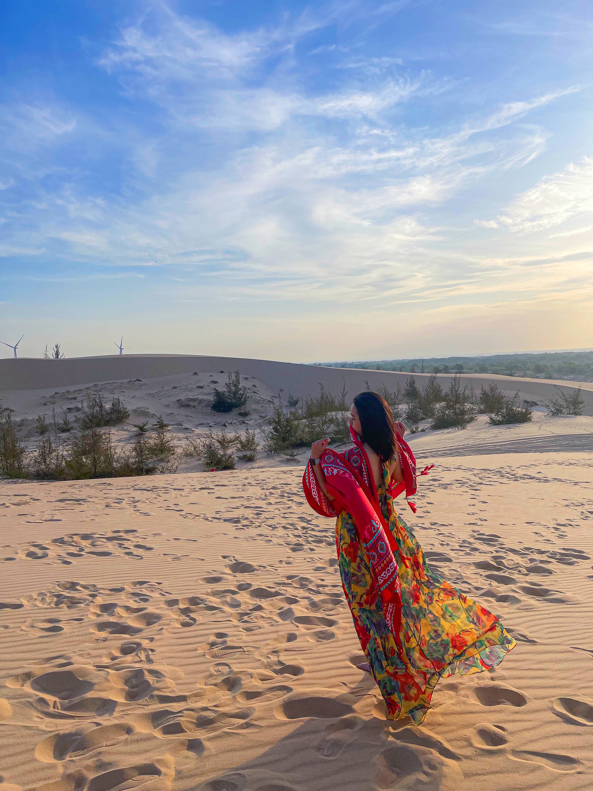 Hãy đặt chân trên Đồi Cát Trắng, thả hồn cảm nhận tiểu sa mạc Sahara của Việt Nam - Hình 13