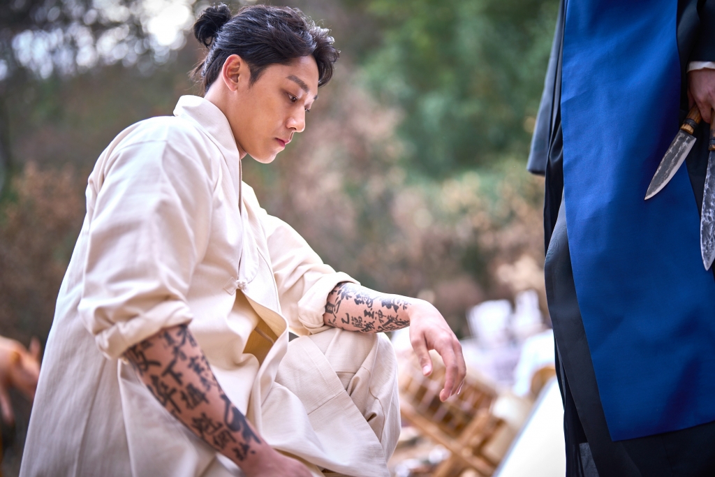 Lee Do Hyun thống trị màn ảnh rộng dù đang trong quân ngũ - Hình 1