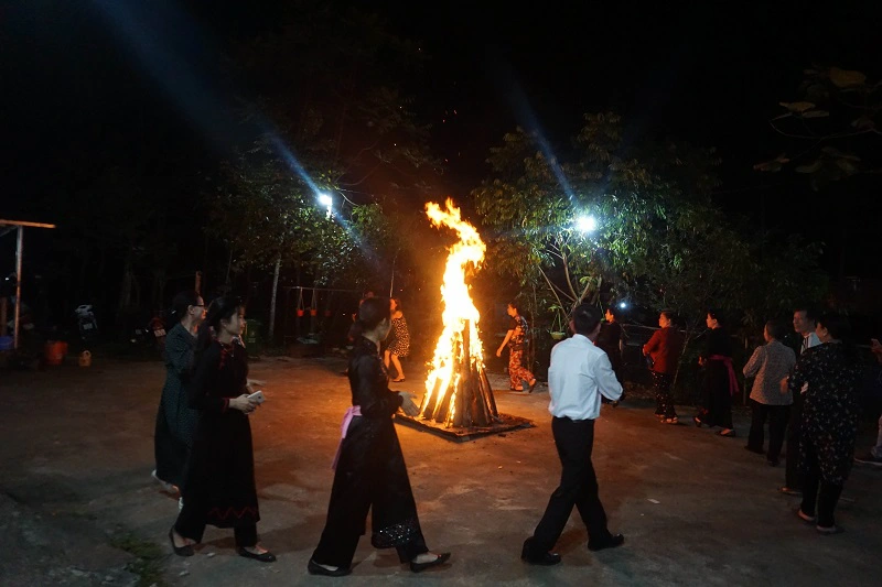 Phát hiện một Vịnh Hạ Long thu nhỏ ở vùng núi phía Bắc Việt Nam, du khách nhận xét có khung cảnh sơn thủy hữu tình - Hình 8