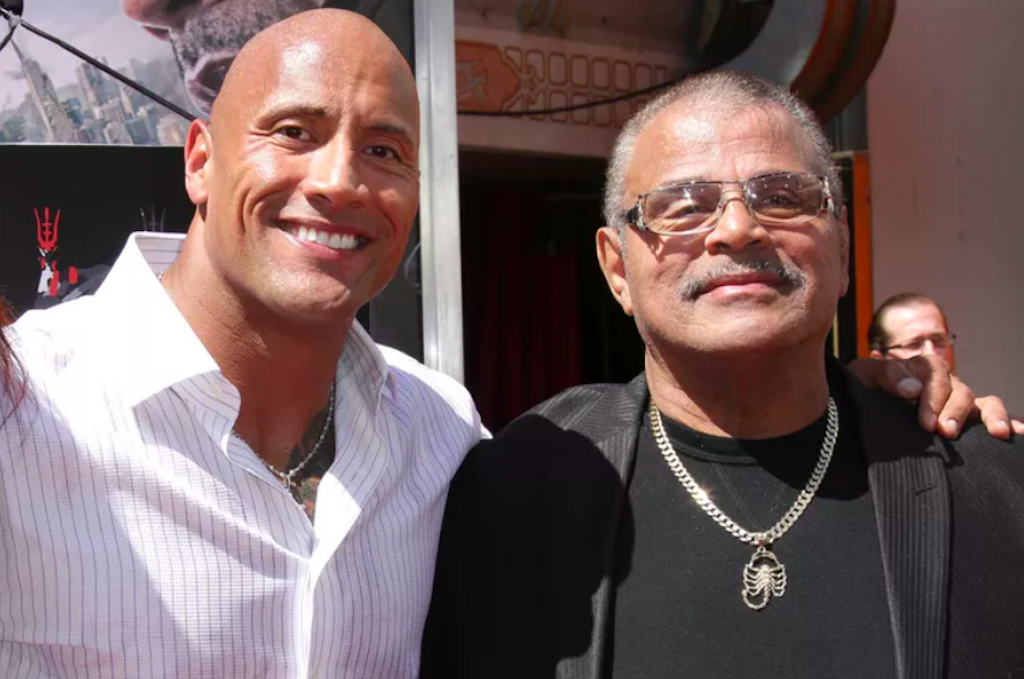 The Rock hối hận vì bất hòa, không gặp mặt cha lần cuối - Hình 1
