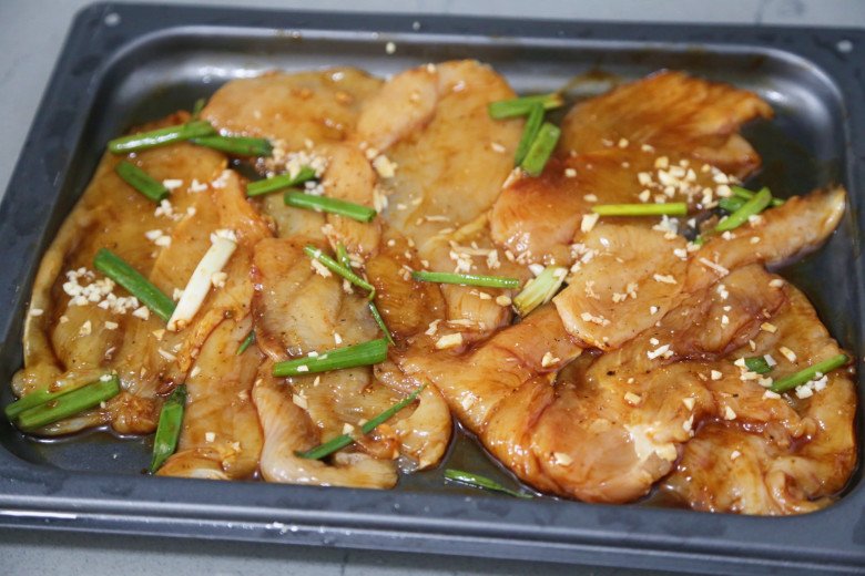 Ức gà áp chảo đơn giản mà ngon - Hình 4
