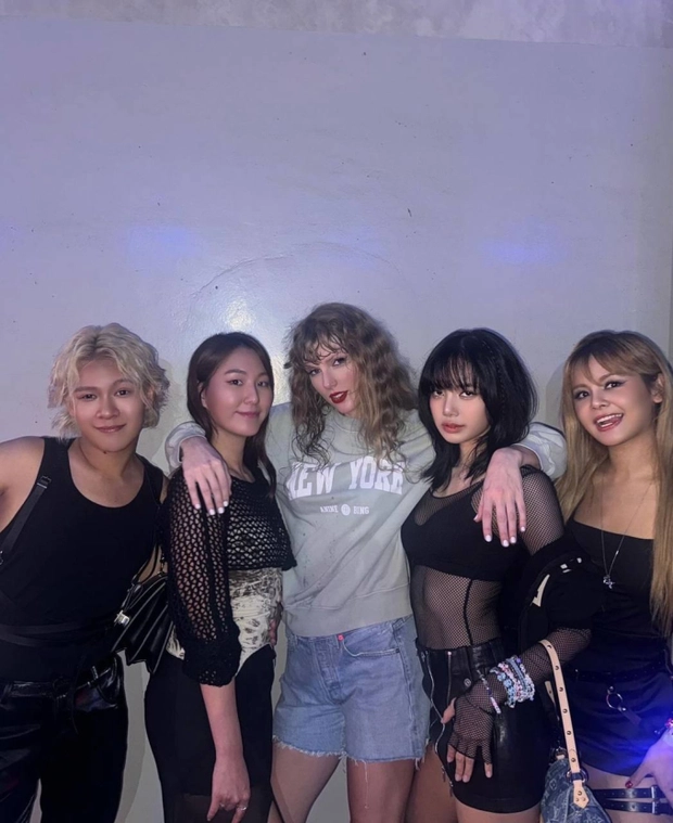Rosé bị chê thua Lisa ở concert Taylor Swift, ai ngờ lại có thứ đỉnh hơn nhiều - Hình 2