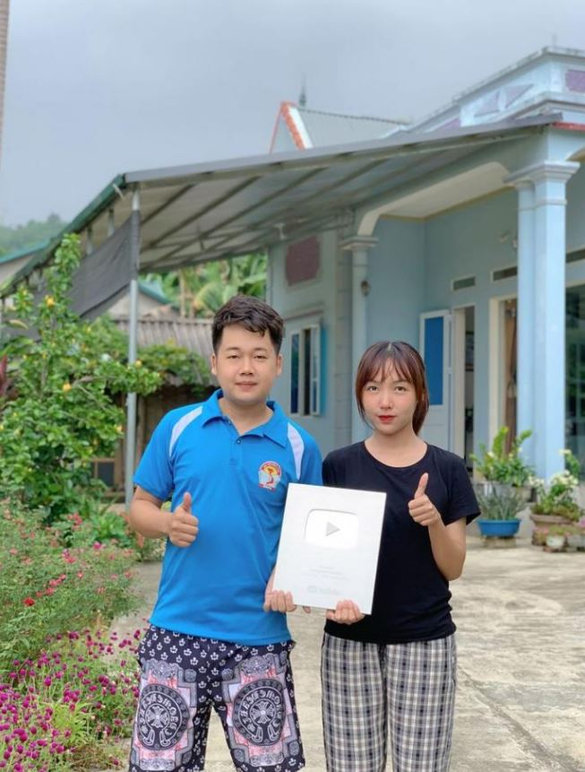 Tiktoker Chu Tiểu Han tổ chức lễ cưới, chồng chiếm sóng vì quá điển trai - Hình 5