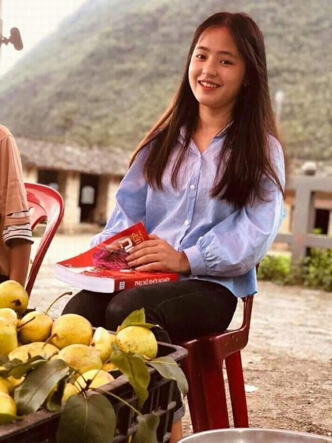 Phúng Phính và cô gái bán lê thay đổi bất ngờ: Người có chồng, người lột xác - Hình 2