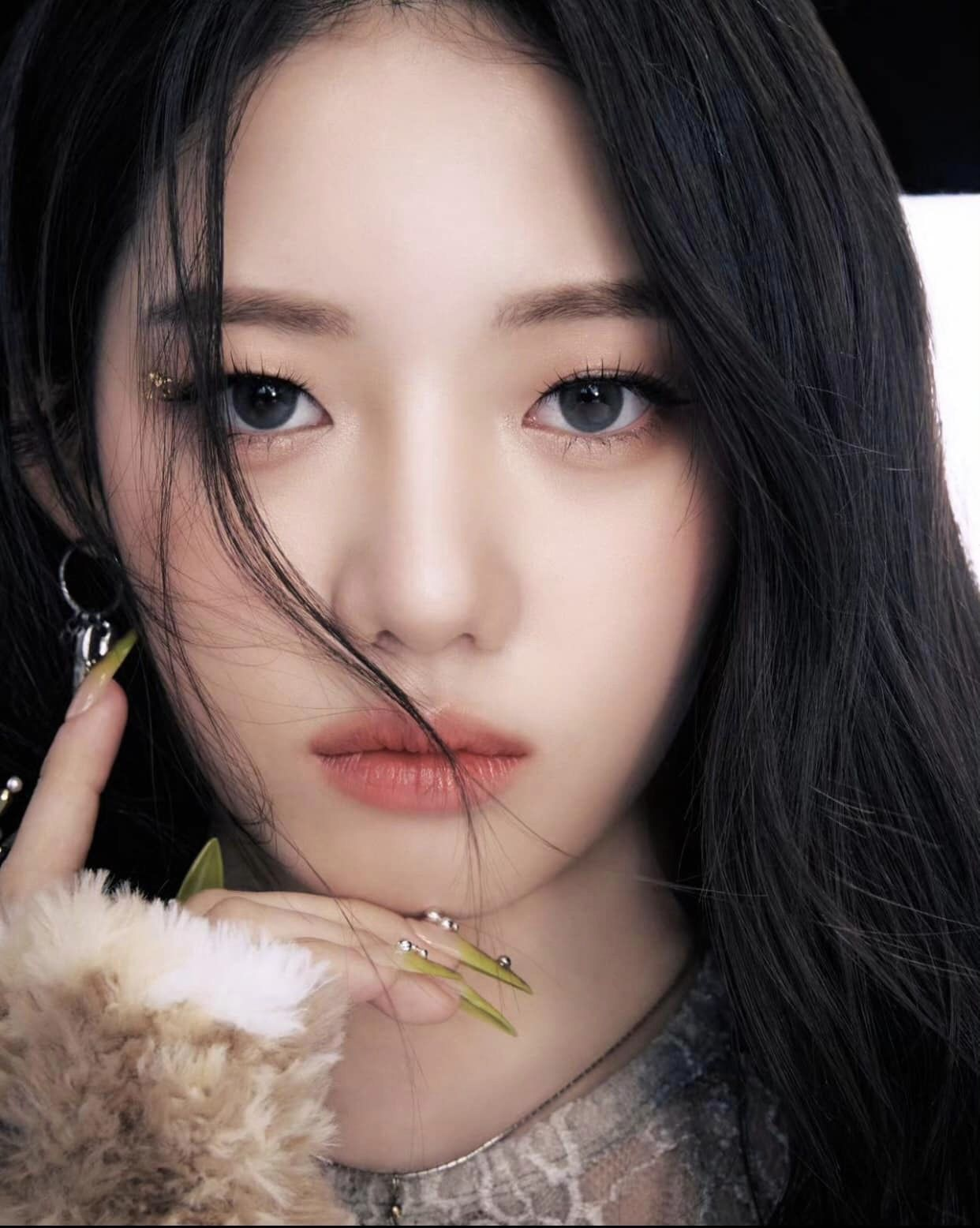 Rora sở hữu nhan sắc chuẩn gu Hàn, là main visual BABYMONSTER? - Hình 3