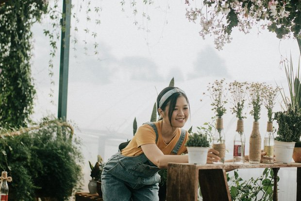 Suni Hạ Linh trở về nước, lộ vẻ nhợt nhạt, sau tin đồn thua cuộc tại Đạp Gió - Hình 9
