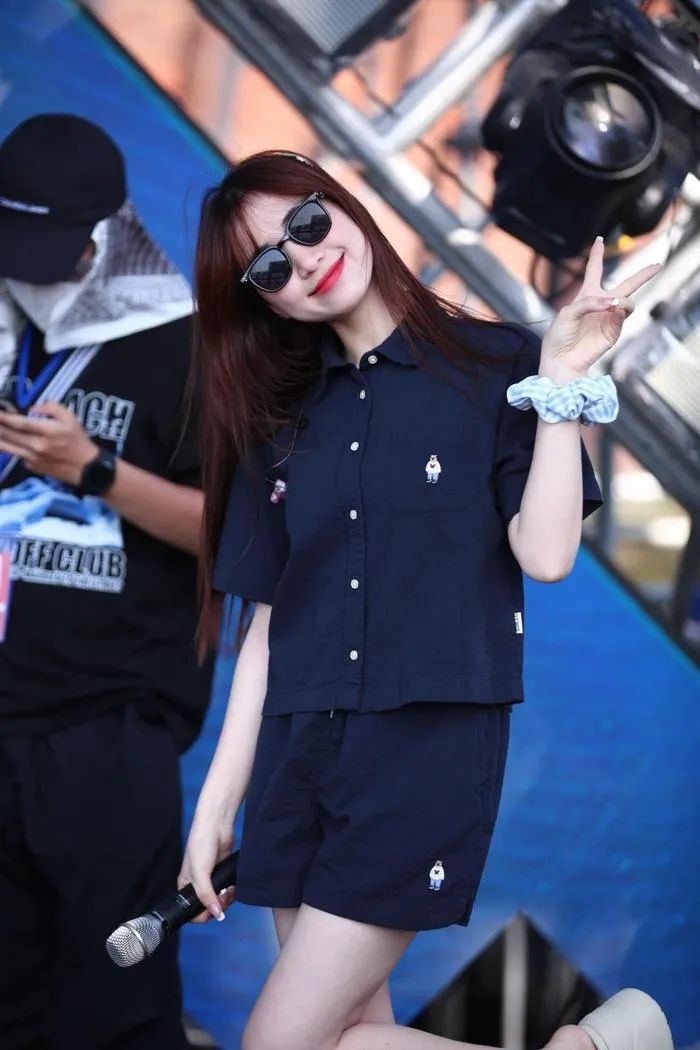 Văn Toàn và Hòa Minzy được bạn thân tác hợp, nữ ca sĩ lập tức tỏ thái độ lạ - Hình 6