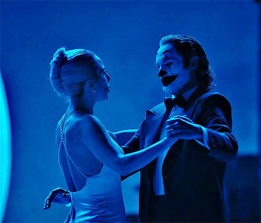 8 giả thuyết về Joker 2: Lady Gaga mới là nhân vật trung tâm, Joaquin Phoenix chỉ là gã hề bản fake? - Hình 2