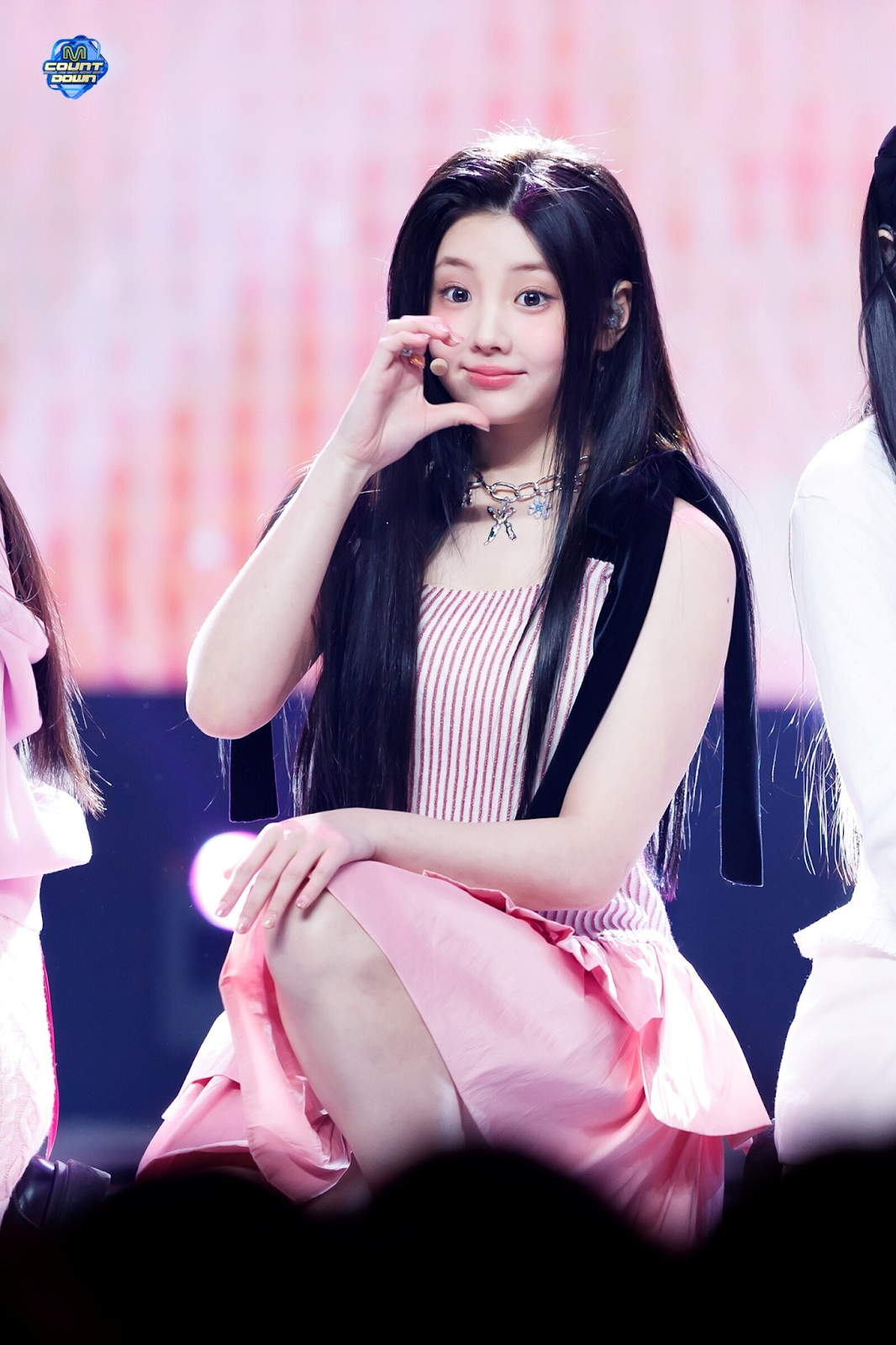 Wonhee (ILLIT): được debut sau 1 tháng vì quá xinh, center nhưng bị chê đơ - Hình 3