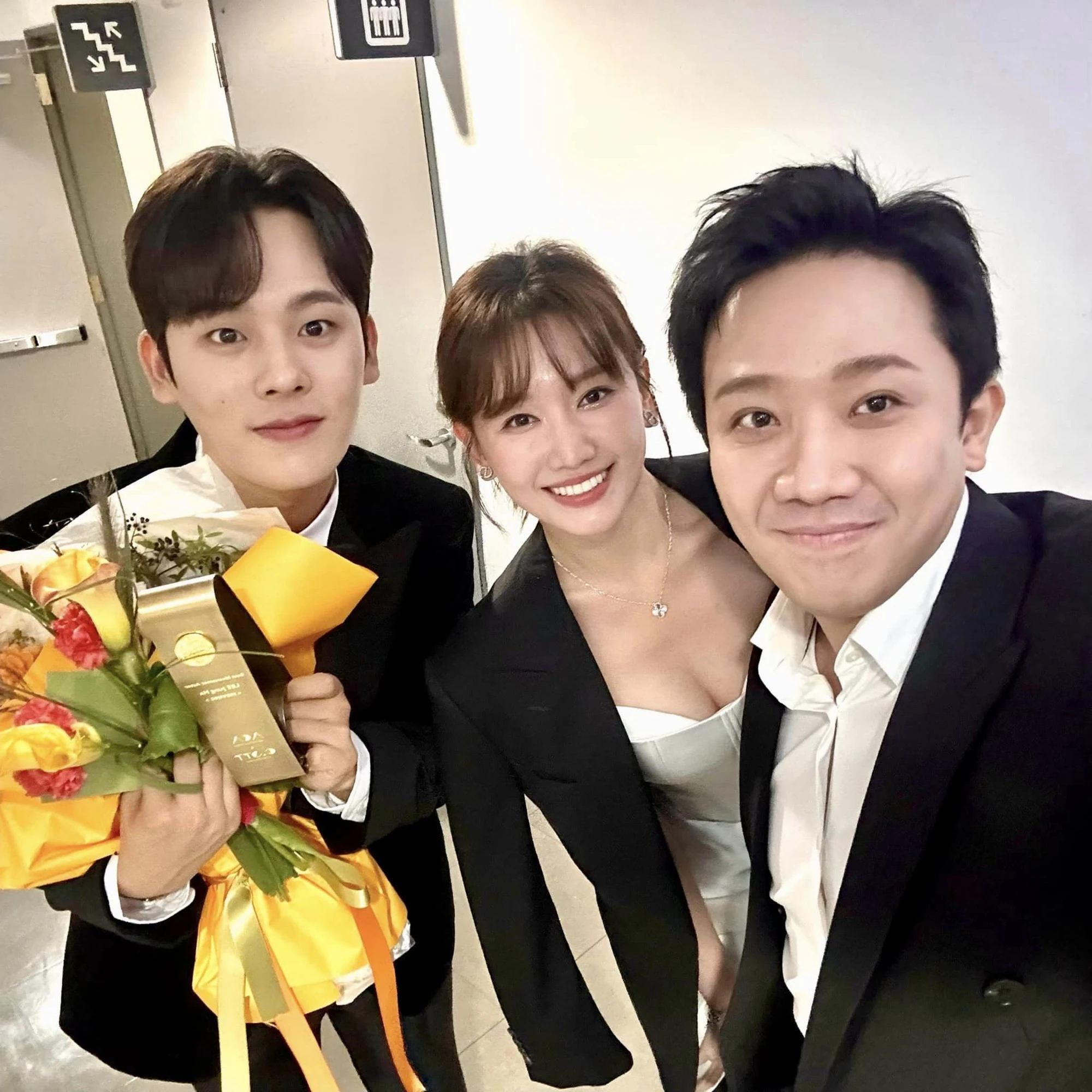 Trấn Thành giống Park Seo Joon như anh em ruột, lộ tên tiếng Hàn chưa ai biết - Hình 7