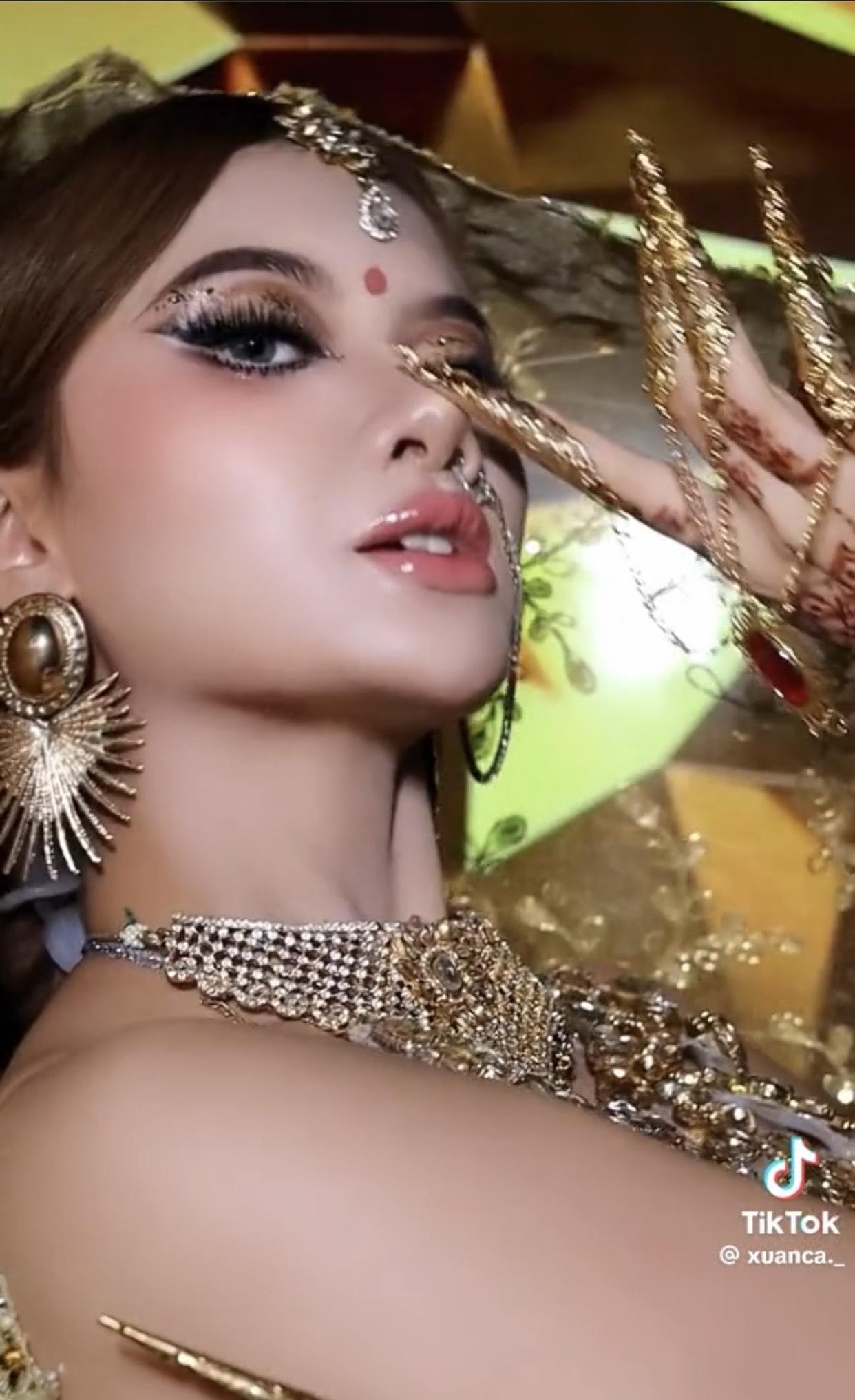 Xuân Ca làm CĐM quay xe gấp với mặt mộc nhợt nhạt, làm liều hở bạo để mau hot - Hình 4