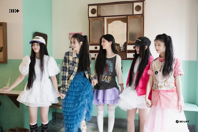 ILLIT đè bẹp BLACKPINK, vượt NewJeans lập kỷ lục khiến loạt tân binh khiếp vía - Hình 2