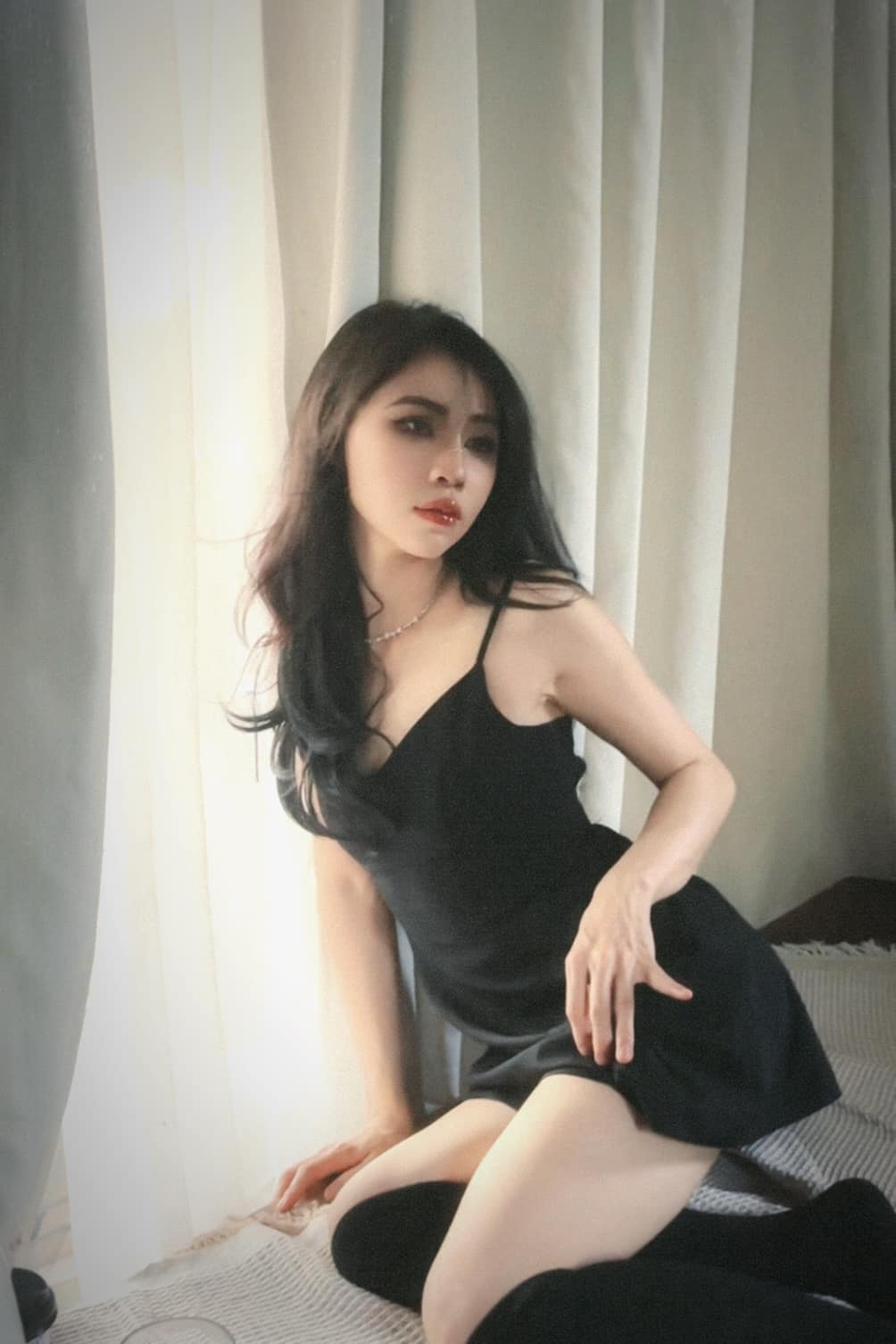 Thơ Nguyễn bị bế lên trang đầu mỏ hỗn, không thể hoàn lương vì fan quá đông - Hình 6