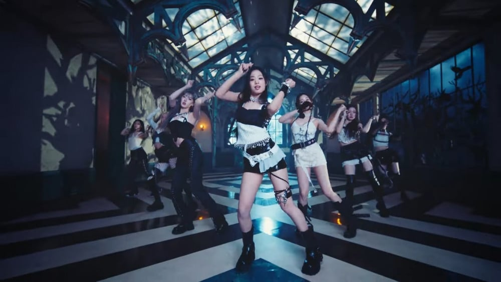Em gái BLACKPINK debut thất bại, bị chê nghèo nàn ý tưởng, tất cả tại YG - Hình 4