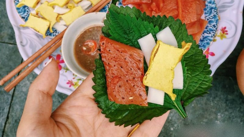 Hà Nội chao đảo vì món ăn mỗi năm xuất hiện 1 lần, khách xếp hàng dài cổ - Hình 3