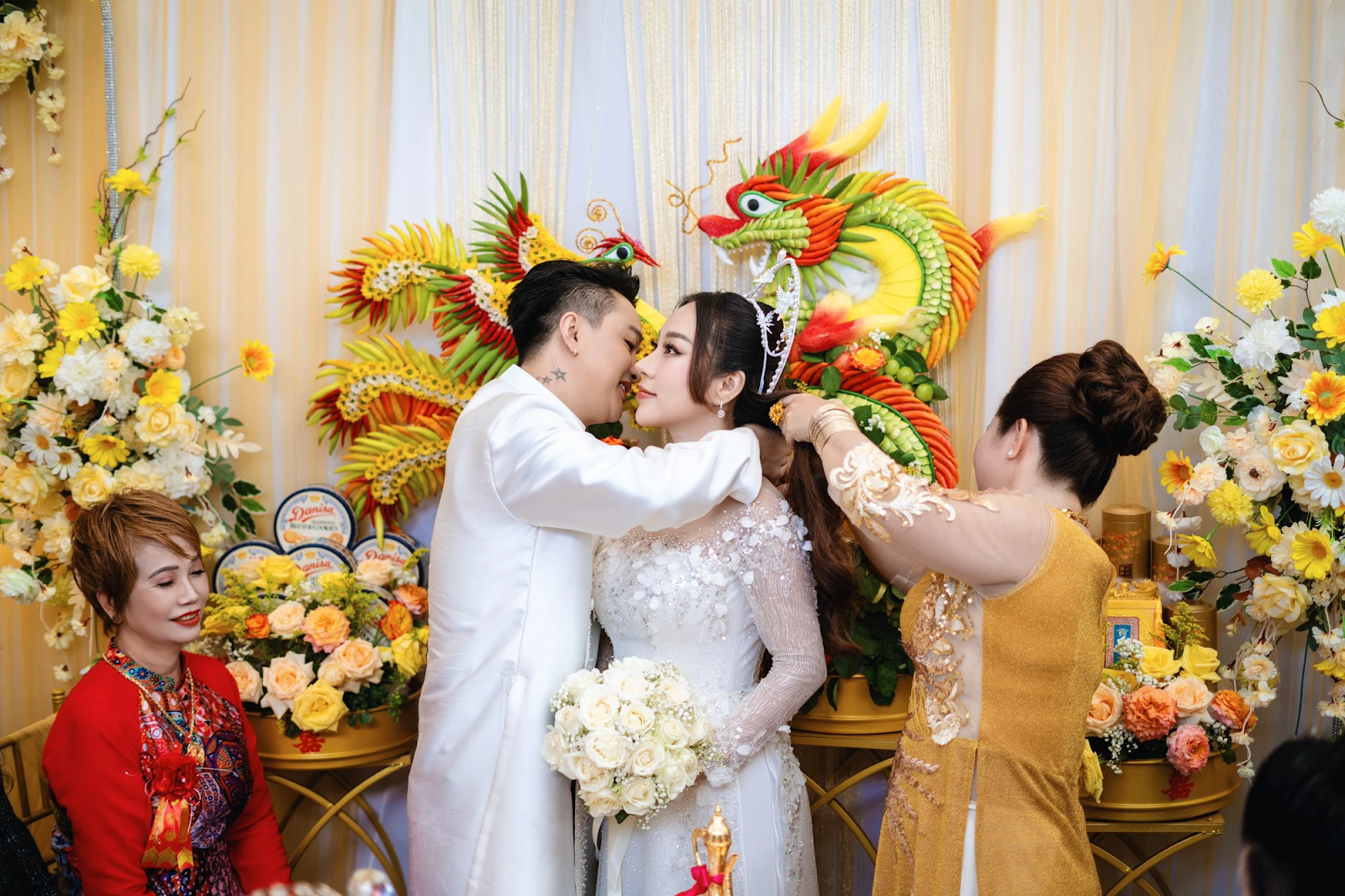 Đám cưới Titi: HKT hội ngộ nhưng thiếu 1 người, nghi vấn giận hờn chưa hóa giải - Hình 2
