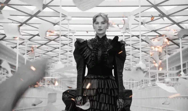Taylor Swift vào trại tâm thần, viết 72 lá thư cho tình cũ, gọi ai đó là chồng - Hình 1