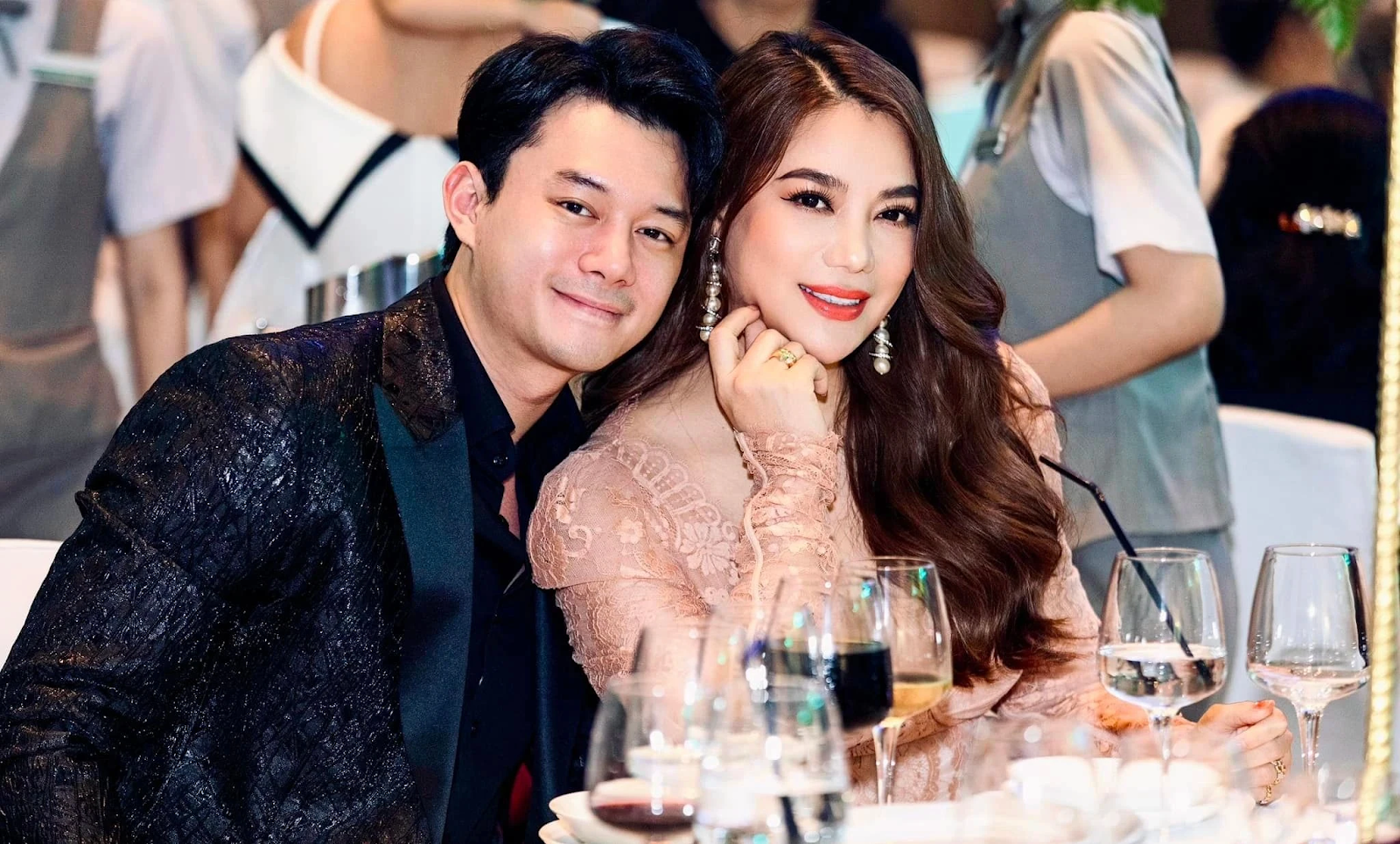 Trương Ngọc Ánh bất chấp tất cả, làm bia đỡ đạn bảo vệ bạn trai kém 14 tuổi? - Hình 4