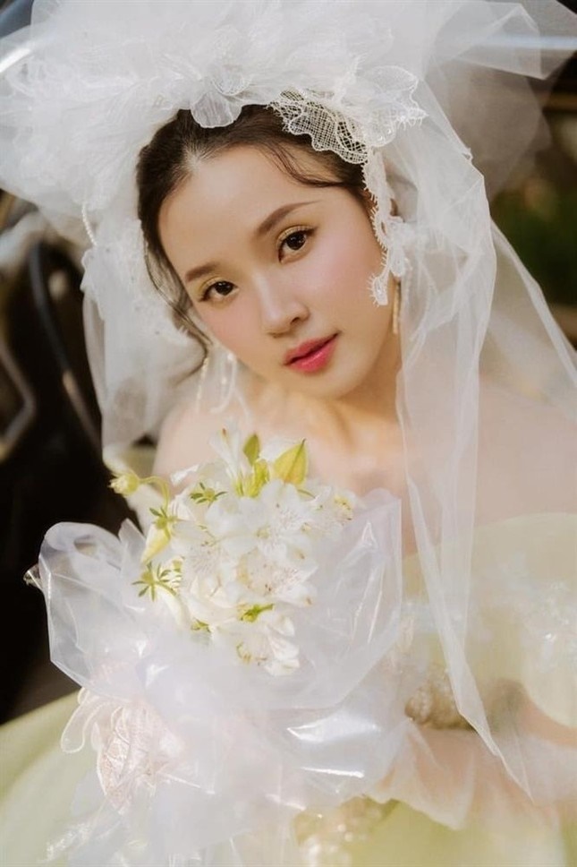 Midu chính thức công khai ảnh cưới với chồng doanh nhân, tiết lộ ngày thành hôn - Hình 2
