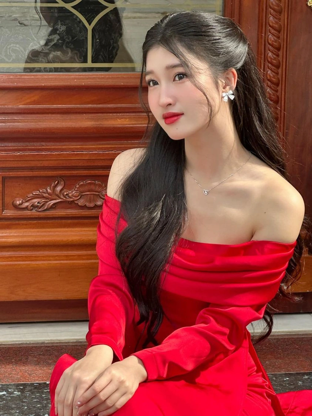 Phương Nhi né tránh tương tác các nàng hậu, cực thân thiết Doãn Hải My - Hình 8