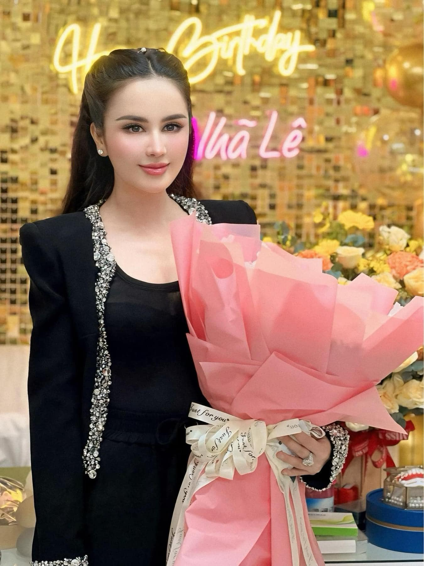 Nhã Lê: Bà trùm thẩm mỹ tố Anna Bắc Giang, quá khứ không ba mẹ, dòng họ hắt hủi - Hình 3