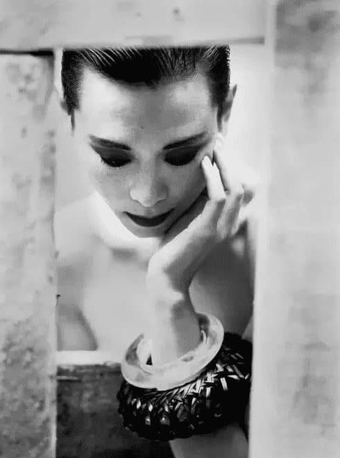 Tina Chow: Mắc bệnh thế kỷ vì ngoại tình, quyên góp hết tài sản khi qua đời? - Hình 9