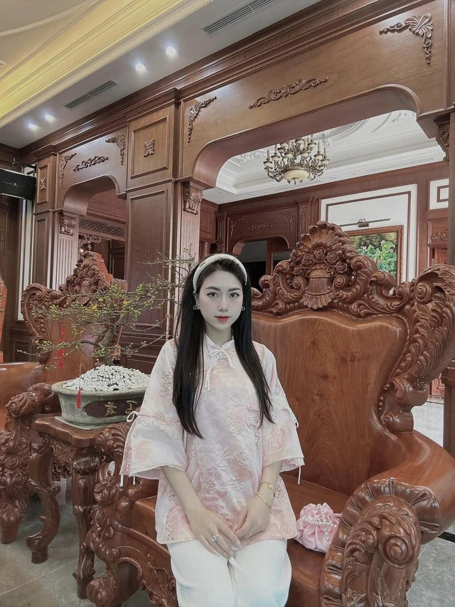Em gái Văn Toàn ở biệt thự, du lịch sang chảnh, vừa đăng hình đã làm CĐM lụi tim - Hình 1