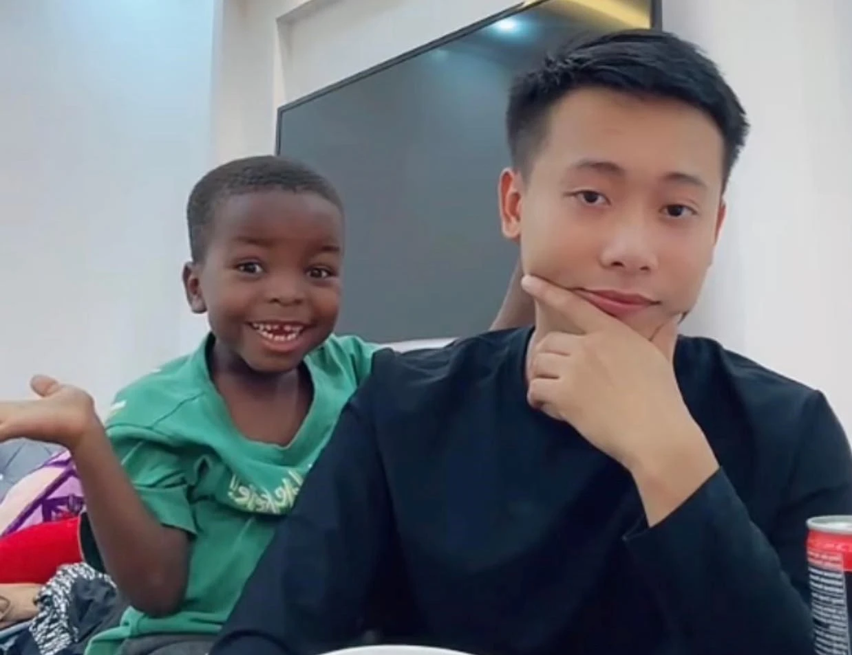 Lôi Con được fan gửi tâm thư, bênh Quang Linh, qua Việt Nam vài ngày đã sóng gió - Hình 6