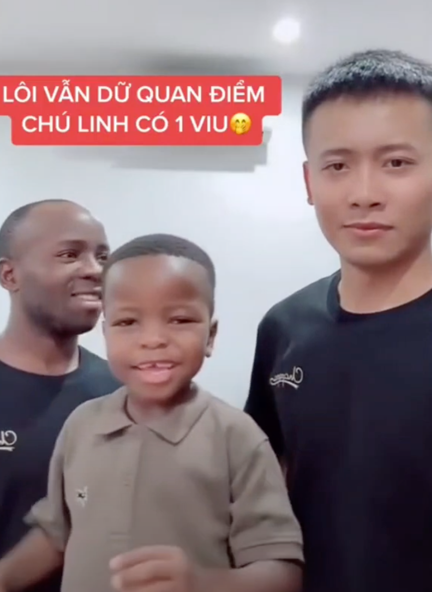 Lôi Con làm lộ chuyện bố ruột có bồ nhí, Quang Linh khoe em trai soái ca 2k3 - Hình 3