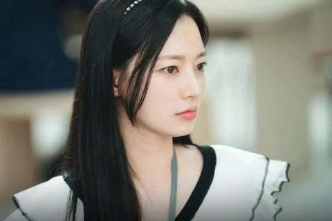 Song Ha Yoon lại dính thêm phốt, bị tố thái độ lồi lõm khi du lịch ở Việt Nam - Hình 3