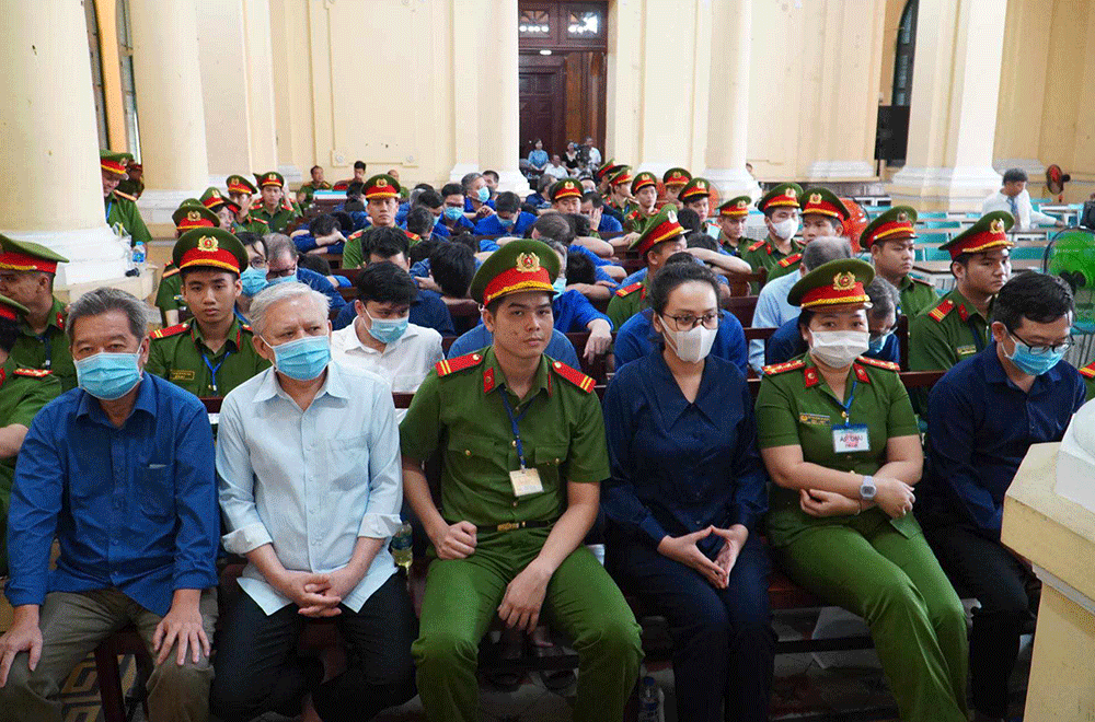 Bà Trương Mỹ Lan bật khóc nói lời sau cùng: Gia đình tôi tan nát - Hình 2