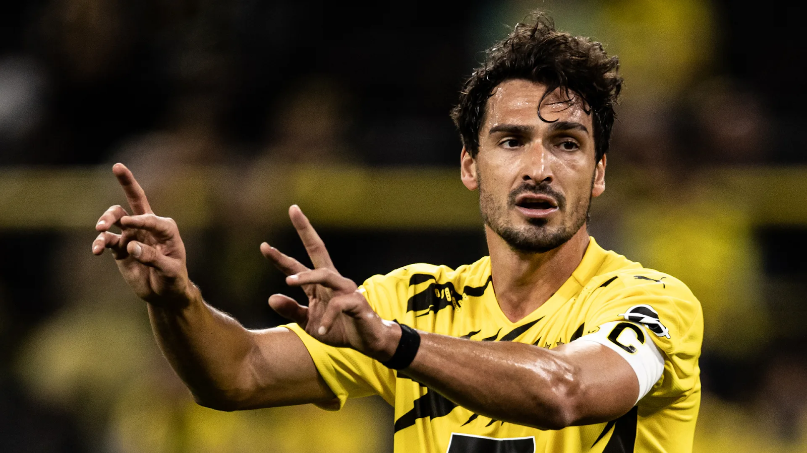 Bundesliga: Dortmund giành chiến thắng sốc trước Bayern Munich - Hình 2