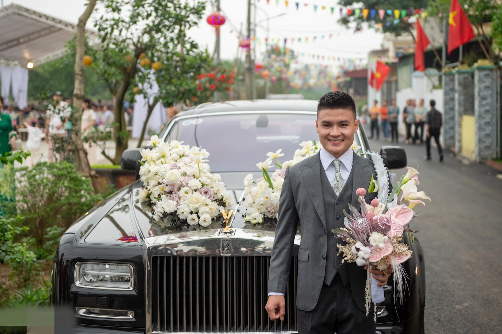Quang Hải - Thanh Huyền dính phốt lớn, vẫn vui vẻ flex vàng có được sau cưới? - Hình 1