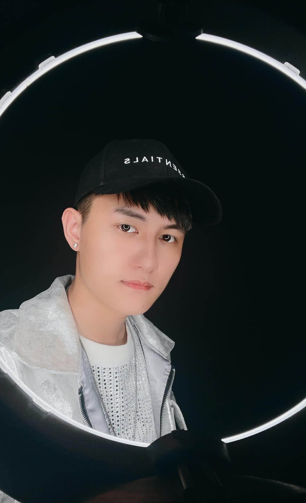 Thái Quỳnh: Thánh nhạc triệu views, khuynh đảo Vpop bằng giọng ca xứ Nghệ - Hình 1