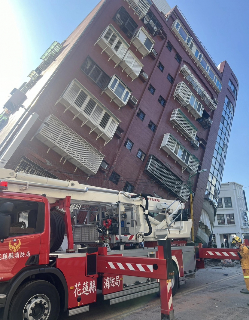 Động đất Đài Loan: Chồng lấy thân chắn đá lở, rồi đau đớn nhìn vợ ra đi mãi mãi - Hình 6