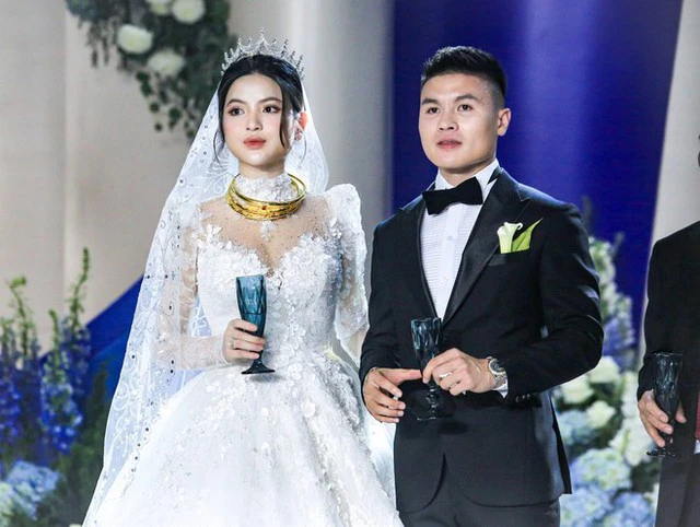Quang Hải có ekip chụp ảnh cưới mới cực xịn, đăng đàn dằn mặt studio cũ - Hình 5