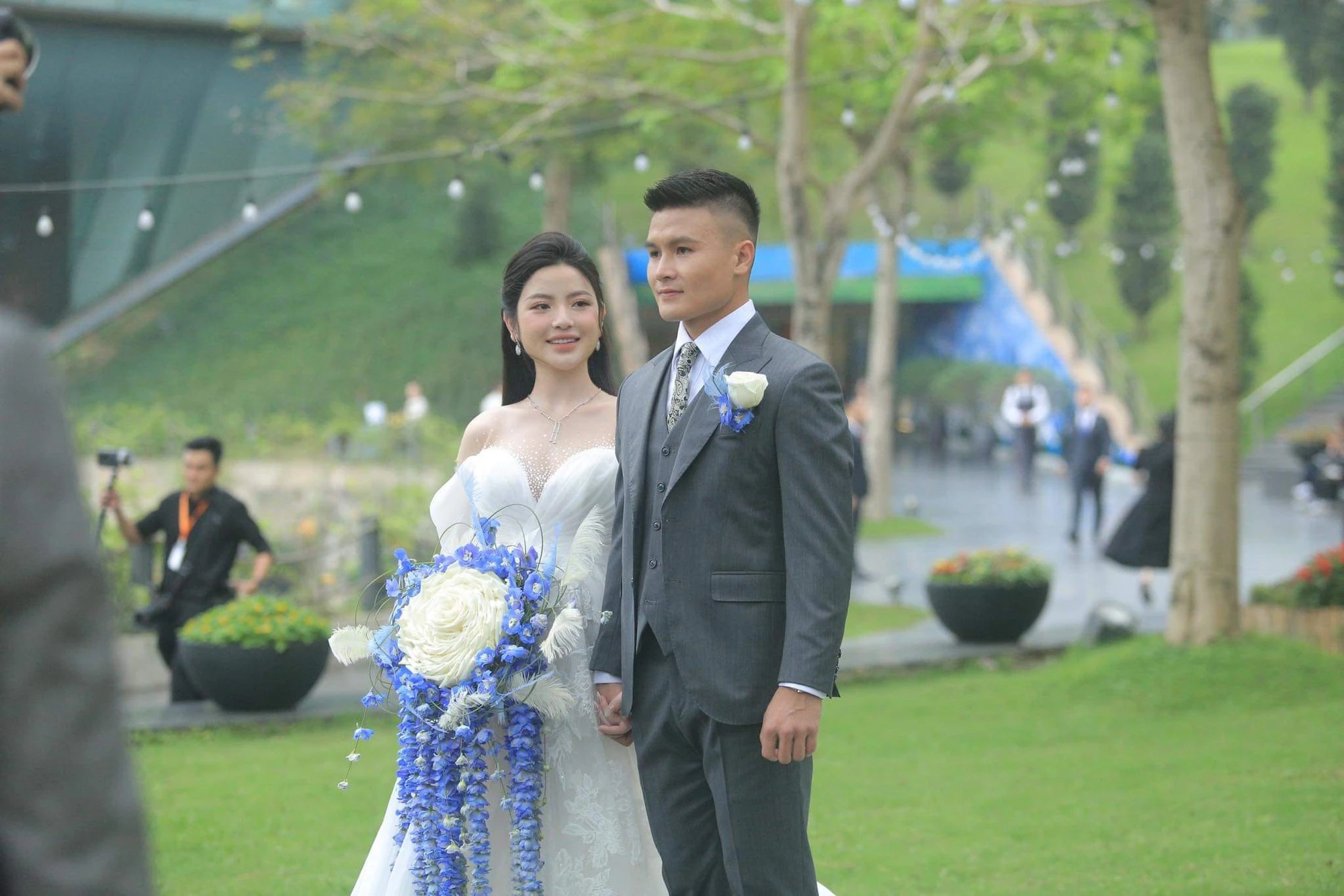Quang Hải khóc nấc, nhận tin Chu Thanh Huyền có con trai đầu lòng trong đám cưới - Hình 1