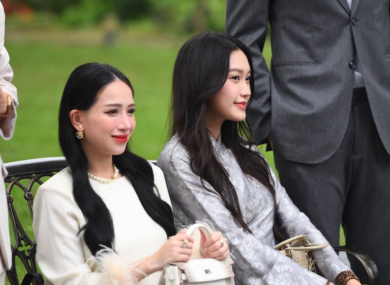 Doãn Hải My rủ đồng minh dự tiệc cưới Quang Hải, visual mẹ bầu lấn át cô dâu - Hình 6