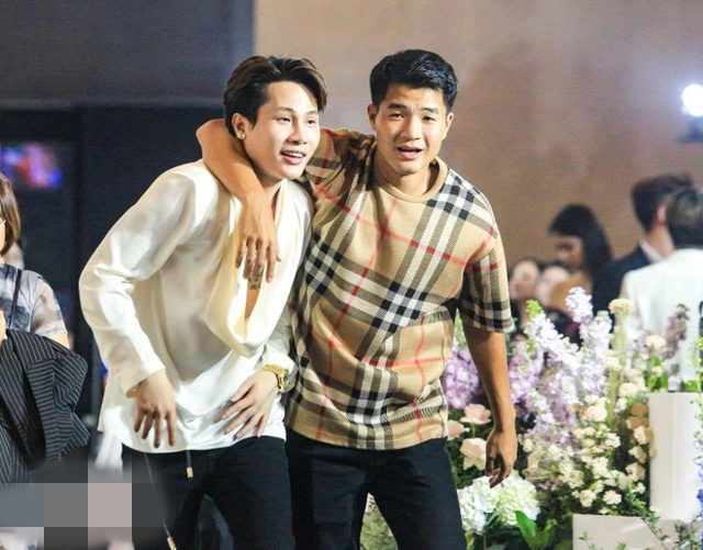 Jack dự cưới Quang Hải bị mỉa mai sắp ra MV, hội cầu thủ được cảnh báo điều này! - Hình 1